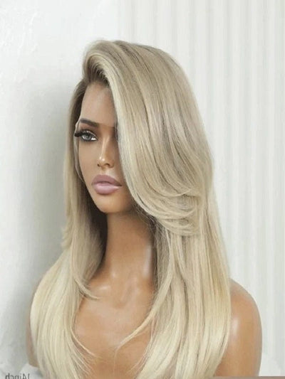 Warmes blondes Gesicht umrahmende Stufenperücke Modell New Jersey